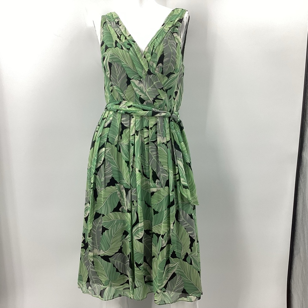 *** Muse Green Leaf Pattern Silk Dress ***